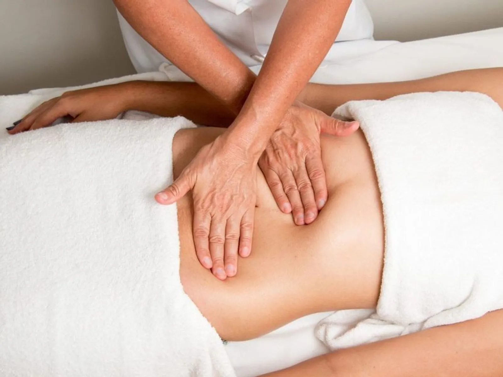 Chi Nei Tsang · massage du ventre